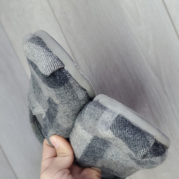 Toms Mens Plaid Gray Ash Flannel Comfort Slip on Loafer shoes sz 9.5 - Picture 4 of 9